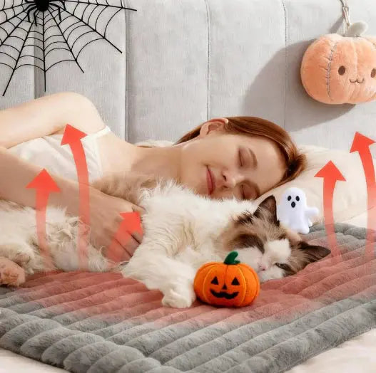 Self Warming Mat for Cats and Dogs for Cozy Comfort Without Electricity or Cords 