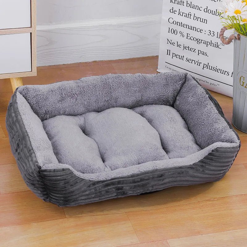 Comfortable Warm Pet Bed for Dogs and Cats