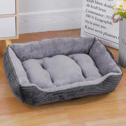 Comfortable Warm Pet Bed for Dogs and Cats