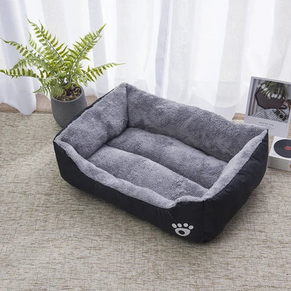 Comfortable Warm Pet Bed for Dogs and Cats