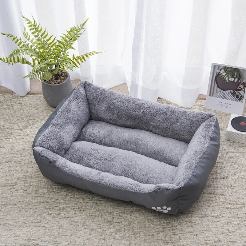 Comfortable Warm Pet Bed for Dogs and Cats